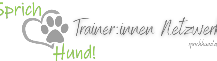 Logo mit dem Schriftzug „Sprich Hund! Trainer:innen Netzwerk“ in grün und grau. Zwischen „Sprich“ und „Hund!“ ist ein stilisiertes Herz mit einer Pfote darin abgebildet. Rechts unten steht klein die Website „sprichhund.de“.